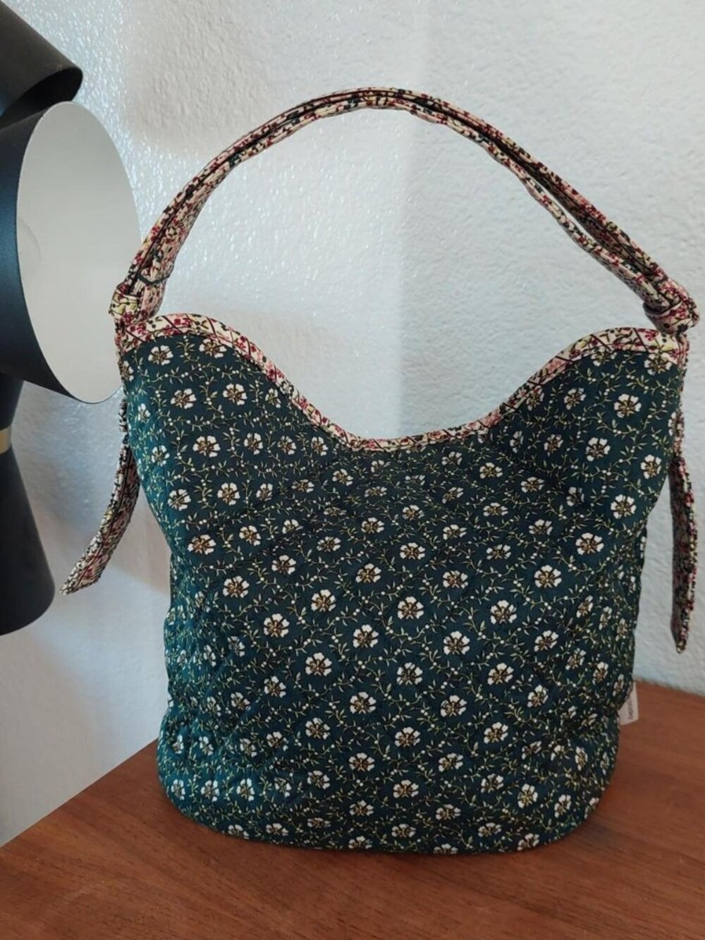 vera bradley Astoria Shoulder Bag Mistletoe lattice in Premium cotton